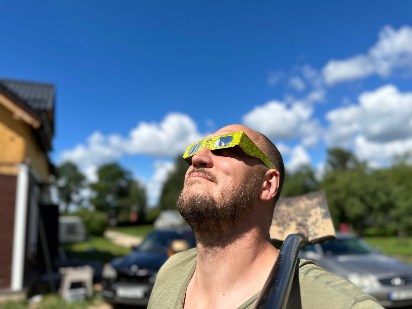 Solar Eclipse Glasses - Cannabis (18+)